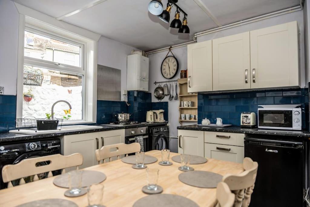 Spacious Charming Cottage Near Lake And Sea Hornsea Bagian luar foto