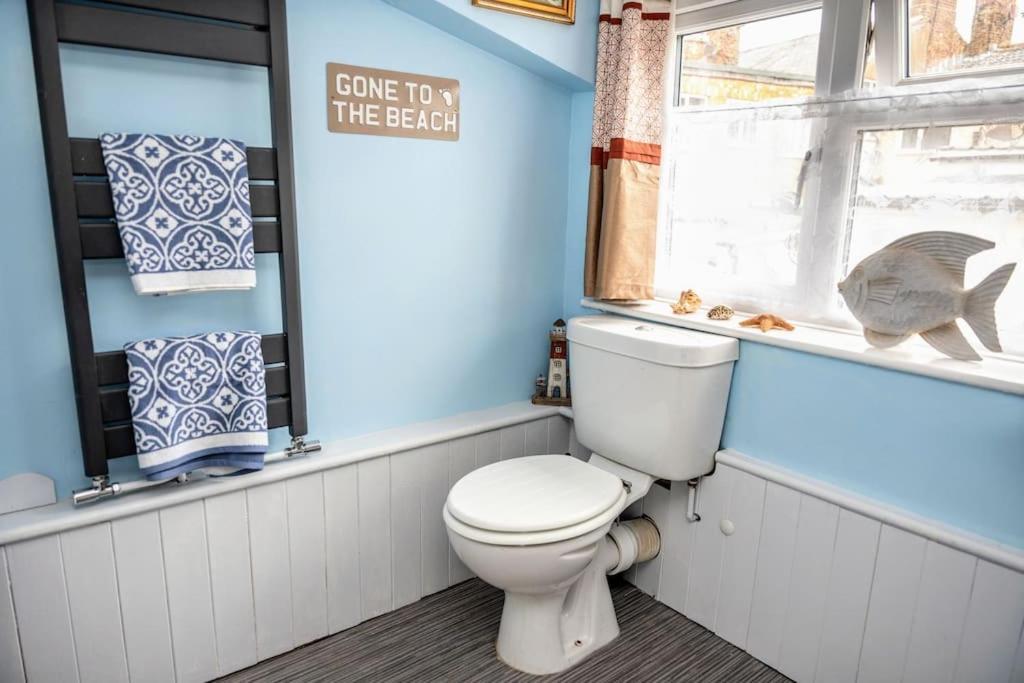 Spacious Charming Cottage Near Lake And Sea Hornsea Bagian luar foto